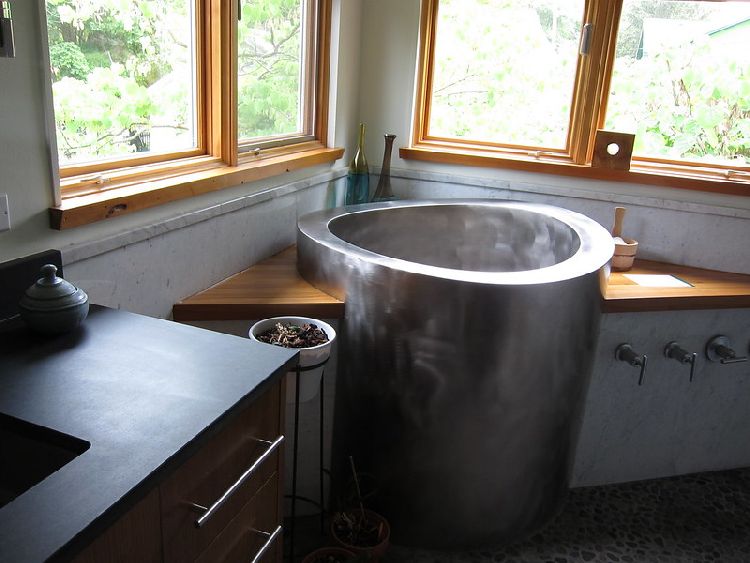 Freestanding Soaking Tub